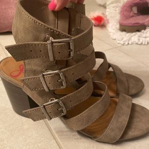NEW jellypop strappy buckle heels